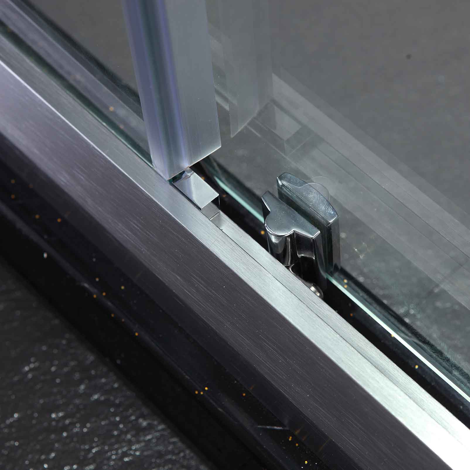Wall to Wall Sliding Screen 1000x1950